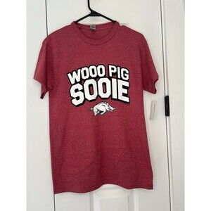Arkansas Razorbacks Wooo Pig Sooie Red SS T-Shirt Size Small s NWT